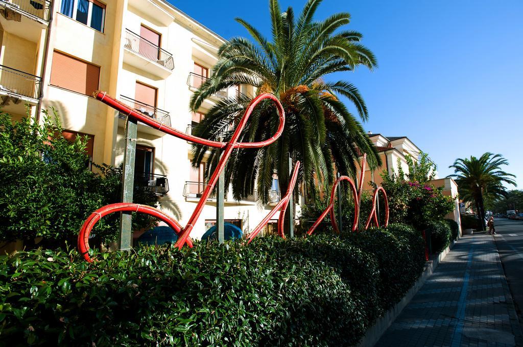 Hotel Lido Pietra Ligure Exterior foto